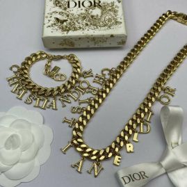 Picture of Dior Sets _SKUDiorsuits08cly738484